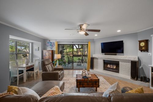 apt-136-1135 Barton Hills Dr, Austin, TX, 78704-1972 | Card Image