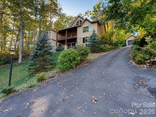 811 Hemlock Dr, Newland, NC, 28657-8805 | Card Image