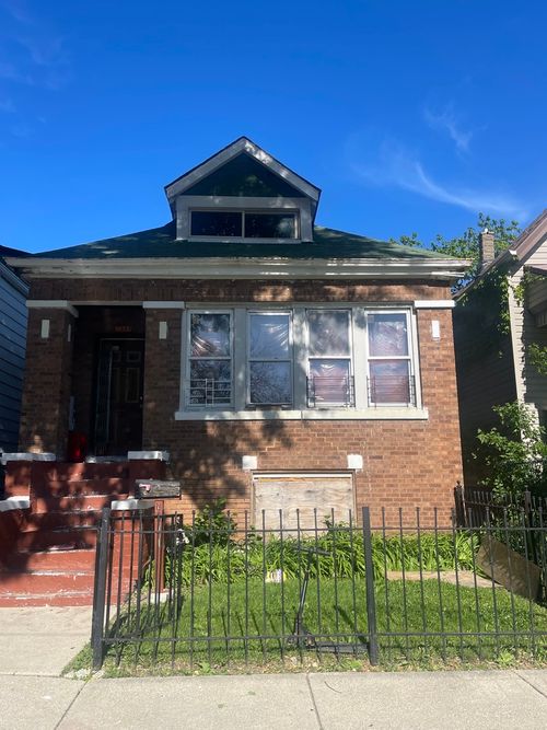 7241 S Carpenter St, Chicago, IL, 60621-1028 | Card Image