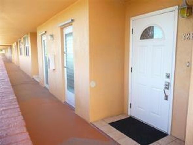 ENTRY DOOR | Image 34