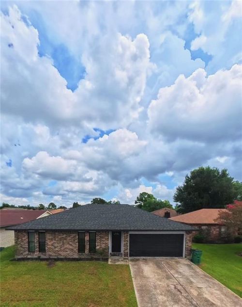 2405 Tattersall Dr, Harvey, LA, 70058-2154 | Card Image