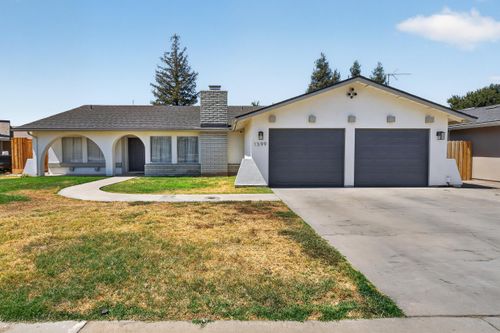 1399 E Boyer Dr, Tulare, CA, 93274-3009 | Card Image