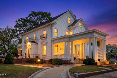 309 W Divine St, Dunn, NC, 28334-5205 | Card Image