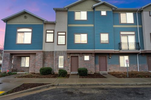 36 E Opequon Rd, Sandy, UT, 84070-2131 | Card Image