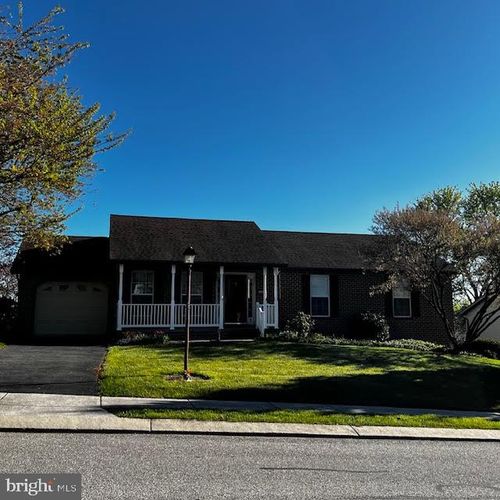 3 Regal Drive, HANOVER, PA, 17331 | Card Image