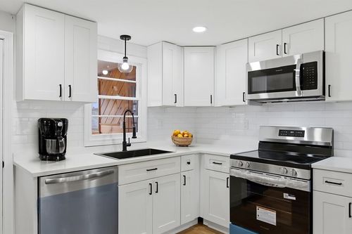 16 Bagley Rd, Holbrook, MA, 02343-1606 | Card Image