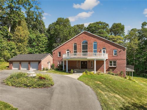 110 Oakhurst Dr, Canonsburg, PA, 15317-2631 | Card Image