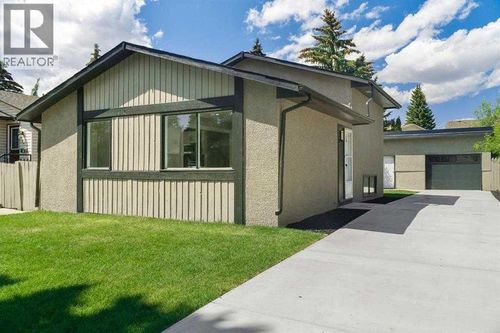 {{alt}} | Card Image