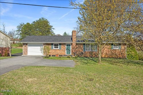 1605 Southwest Ave, Johnson City, TN, 37604-7208 | Card Image