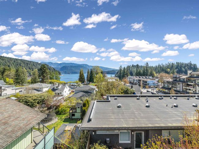 2224 Caledonia Avenue, Townhouse with 3 bedrooms, 2 bathrooms and 2 parking in North Vancouver BC | Image 19