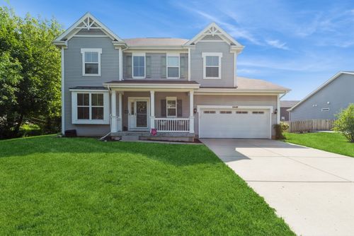 2448 Fen View Cir, Island Lake, IL, 60042-8827 | Card Image