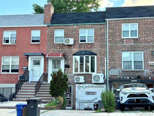 5328 196th St, Fresh Meadows, NY, 11365-1737 | Card Image