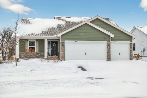 18017 Hidden Creek Trl, Lakeville, MN, 55044-5352 | Card Image