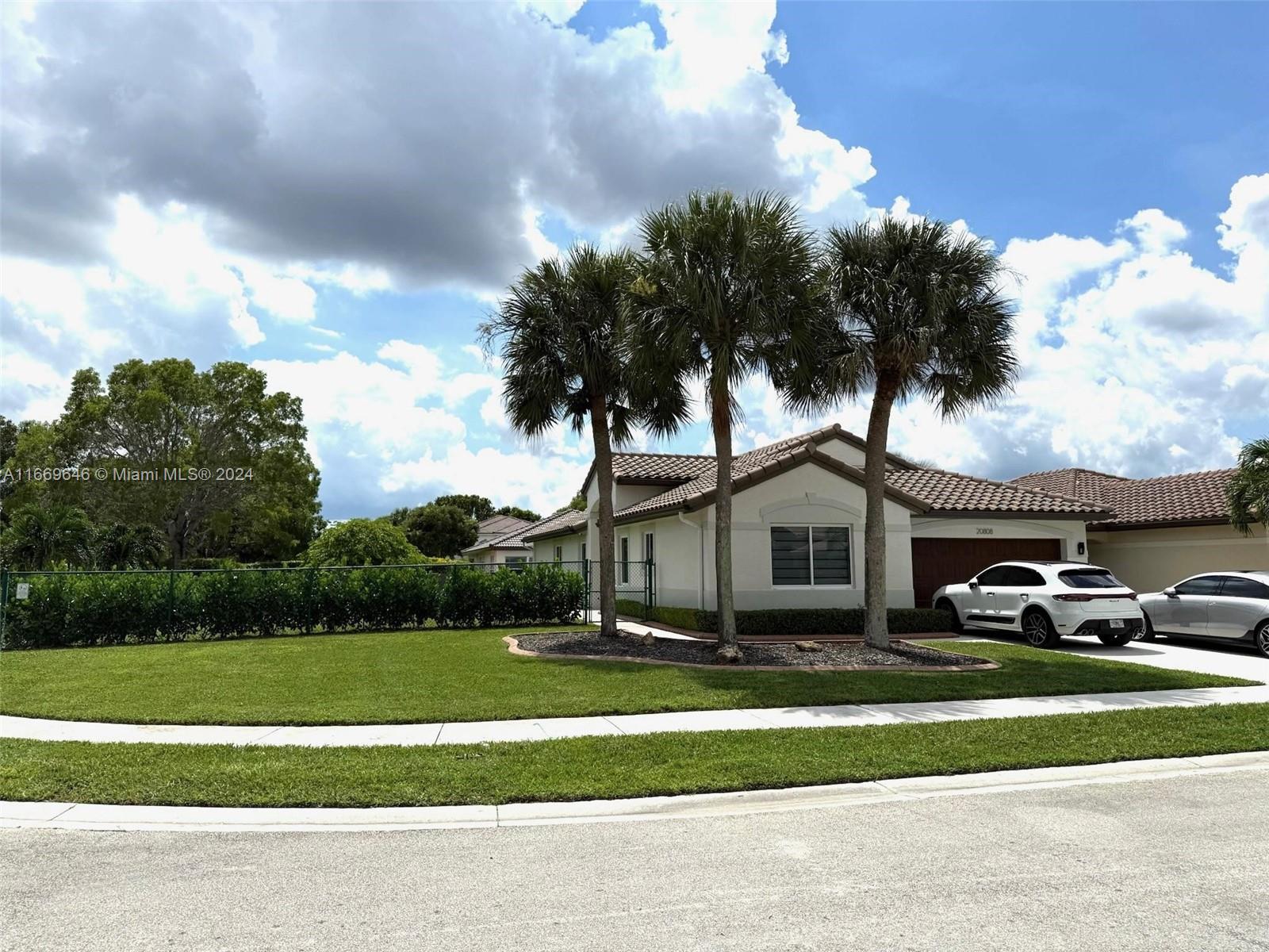 17th St, Pembroke Pines, FL 33029