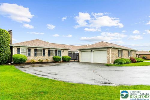 5706 Whitemarsh Dr, Macungie, PA, 18062-8953 | Card Image
