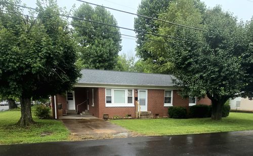 501 6th St, Lawrenceburg, TN, 38464-2847 | Card Image