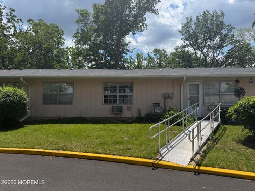 103C Edinburgh Ln, Lakewood, NJ, 08701-6340 | Card Image