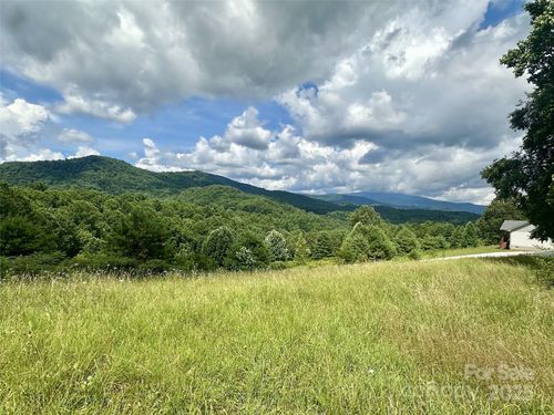 9-9 Dream Valley Dr, Clyde, NC, 28721 | Card Image