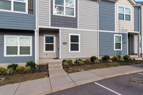 8108 Logan Dr, LA VERGNE, TN, 37086-3413 | Card Image