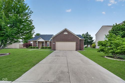 8662 Claverdon Ln, Avon, IN, 46123-6638 | Card Image