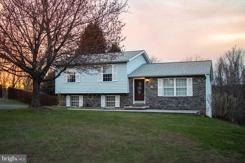 387 W Ridge Loop Rd, ROMNEY, WV, 26757-5062 | Card Image