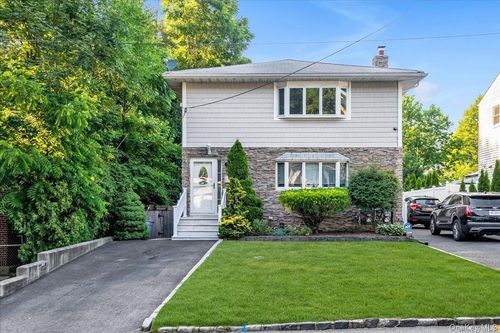 2nd-fl-49 Neulist Ave, Port Washington, NY, 11050-4209 | Card Image