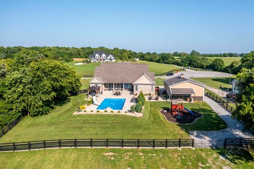 520 Chrisman Oaks Trl, Nicholasville, KY, 40356-7018 | Card Image