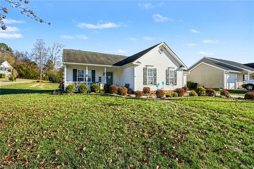 103 Wynbrook Ct, Winston Salem, NC, 27103-8500 | Card Image