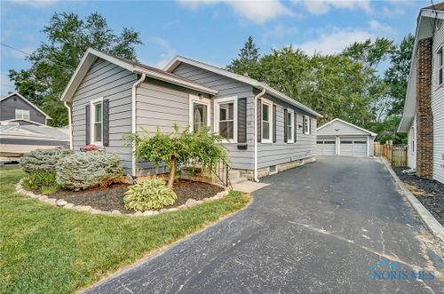 101 Silver Maple Drive, Perrysburg, OH, 43551 | Card Image