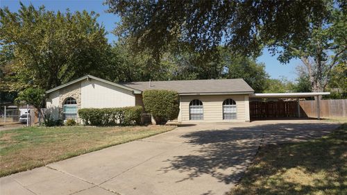 2308 Warwick Ct, Bedford, TX, 76022-7854 | Card Image