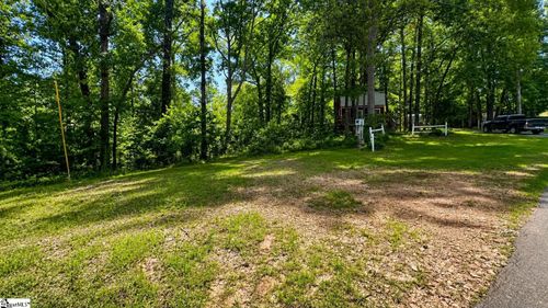 522 Kinston Loop Dr, Westminster, SC, 29693-6320 | Card Image