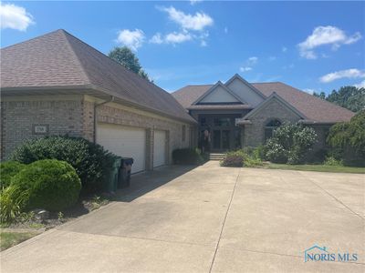 758 Creekside Drive, House other with 5 bedrooms, 4 bathrooms and 3 parking in Rossford OH | Image 1