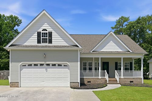 204 Wedgefield Cir, Maple Hill, NC, 28454-8711 | Card Image