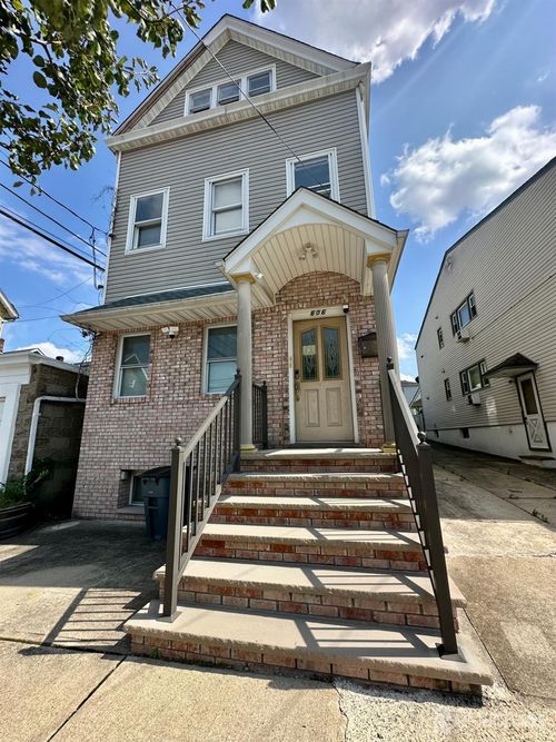 606 William St, Harrison, NJ, 07029-1516 | Card Image