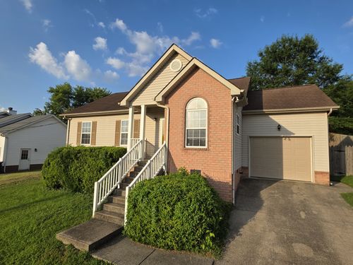 124 Jesse Brown Dr, Goodlettsville, TN, 37072-7052 | Card Image