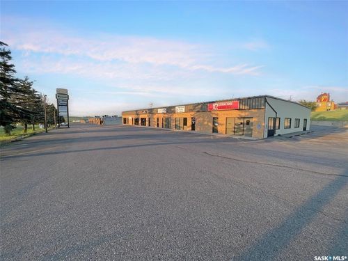 4-1071 Central Ave N, Swift Current, SK, S9H4Z1 | Card Image