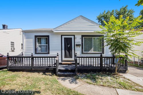 11235 Lozier Ave, Warren, MI, 48089-1838 | Card Image