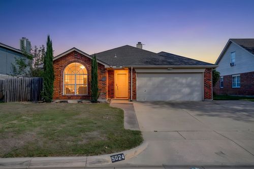 5024 Prairie Creek Trl, Fort Worth, TX, 76179-5058 | Card Image