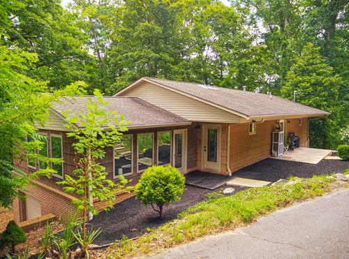 125 Dogwood Dr, Livingston, TN, 38570-1028 | Card Image