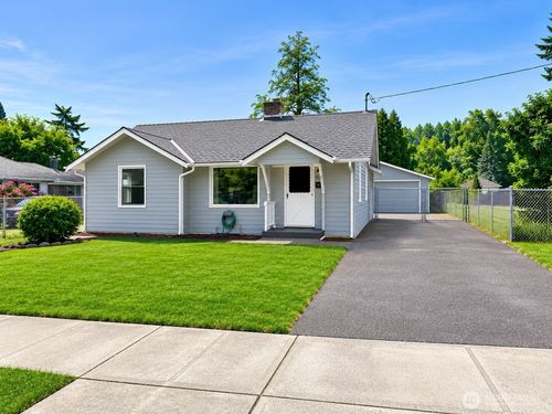 3301 Se 5th St, Renton, WA, 98058-2822 | Card Image