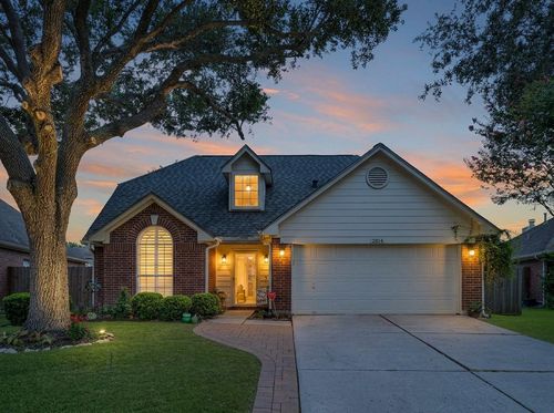 2814 Rolling Fog Dr, Friendswood, TX, 77546-3456 | Card Image