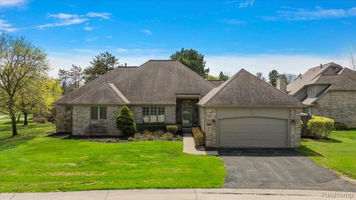 22025 Orchard Way, Beverly Hills, MI, 48025-3550 | Card Image