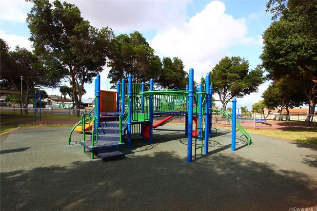 APT-21 - 92-1036 Makakilo Dr, Condo with 3 bedrooms, 2 bathrooms and 2 parking in Kapolei HI | Image 22