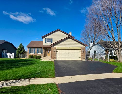 1036 Pheasant Trl, Carol Stream, IL, 60188-6075 | Card Image