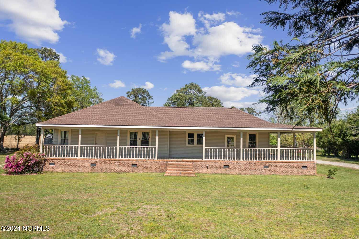 Midway Dr, Chadbourn, NC 28431