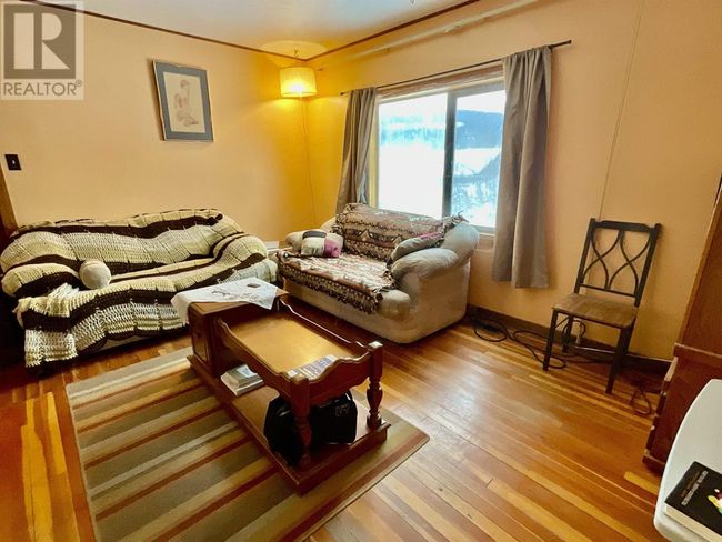 4365 Mildred Ave, House other with 3 bedrooms, 1 bathrooms and null parking in Wells BC | Image 5