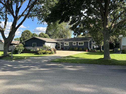 6205 Mendota Ave, Middleton, WI, 53562-3001 | Card Image