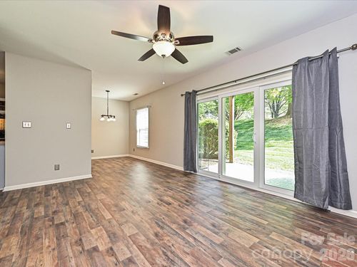 apt-2-3206 Selwyn Farms Ln, Charlotte, NC, 28209-4073 | Card Image