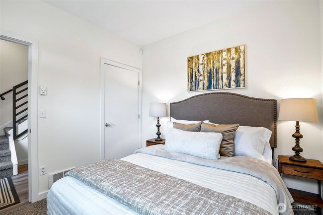 1214 N Northgate Way, Townhouse with 3 bedrooms, 2 bathrooms and 1 parking in Seattle WA | Image 5