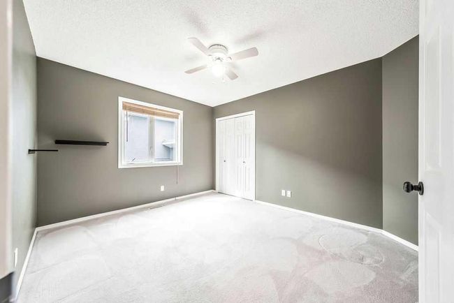 20 Mt Cascade Close Se, Home with 5 bedrooms, 3 bathrooms and 4 parking in Calgary AB | Image 36